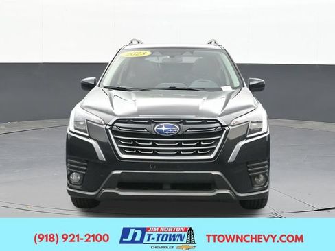 Used 2023 Subaru Forester Premium AWD/4WD image 2