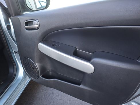 Used 2013 MAZDA MAZDA2 Sport image 35