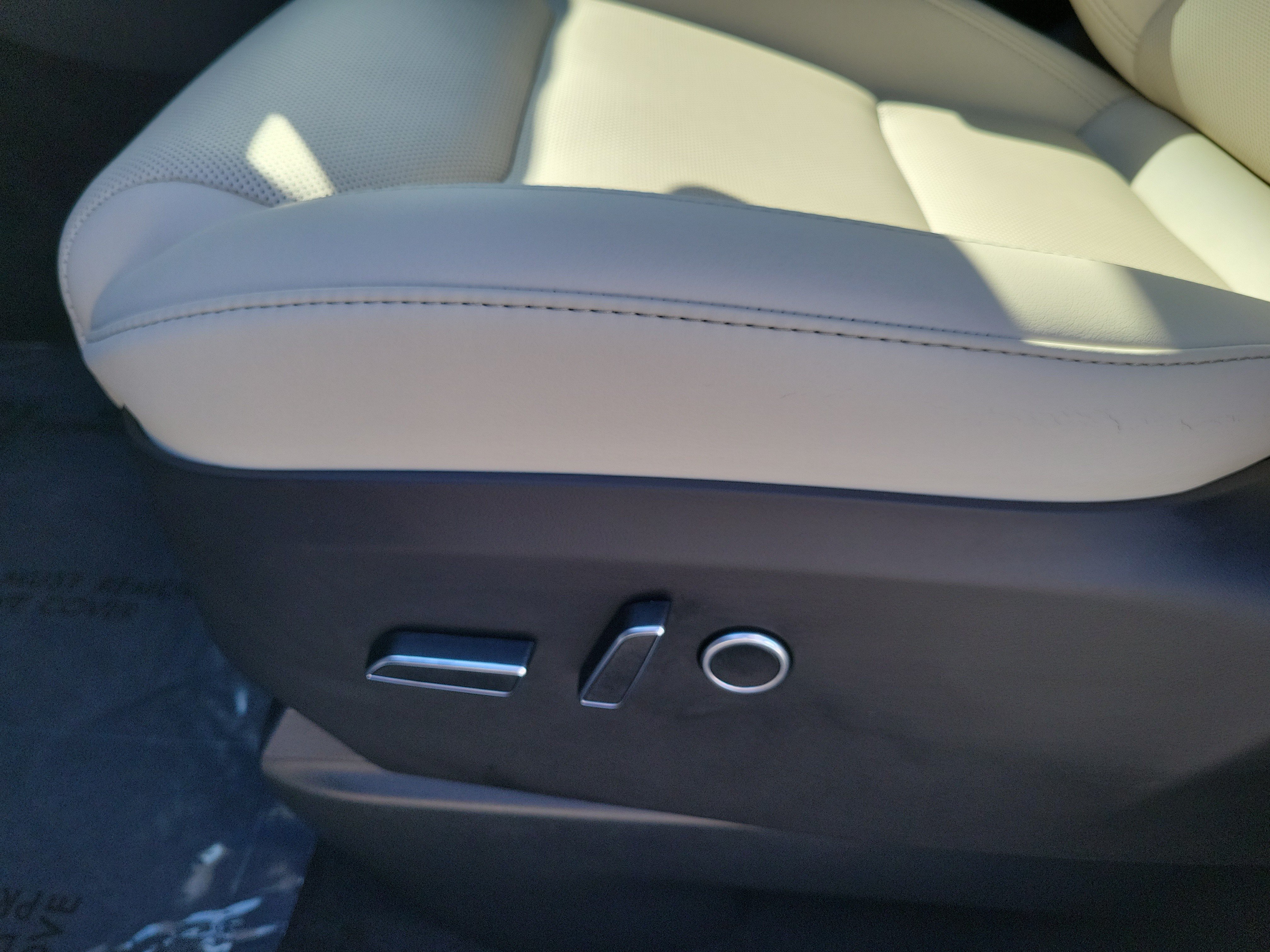 Used 2024 Tesla Model X AWD/4WD image 22
