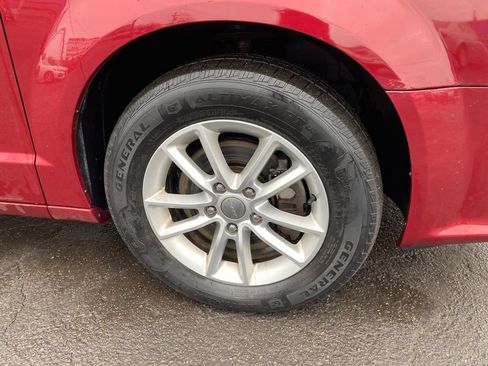 Used 2014 Dodge Grand Caravan SXT image 29