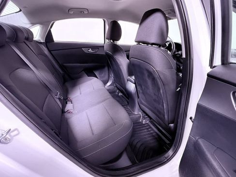 Used 2021 Kia Forte LXS FWD image 13