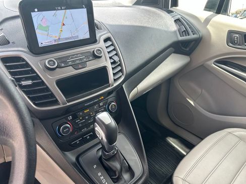 Used 2019 Ford Transit Connect XLT w/ XLT Premium Package FWD image 29