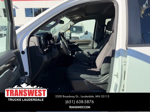 Used 2024 Chevrolet Silverado 3500 LT image 11