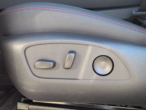 New 2026 Chevrolet Traverse Z71 w/ Enhanced Driving Package image 10