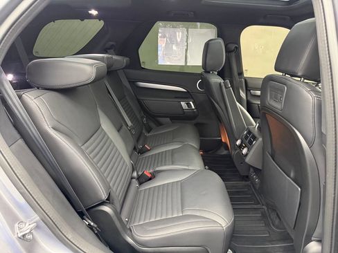 Used 2023 Land Rover Discovery S R-Dynamic AWD/4WD image 35
