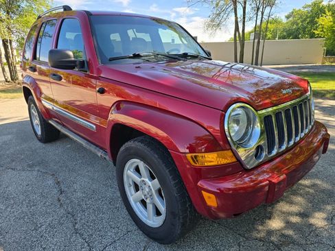 Used 2006 Jeep Liberty Limited AWD/4WD image 3