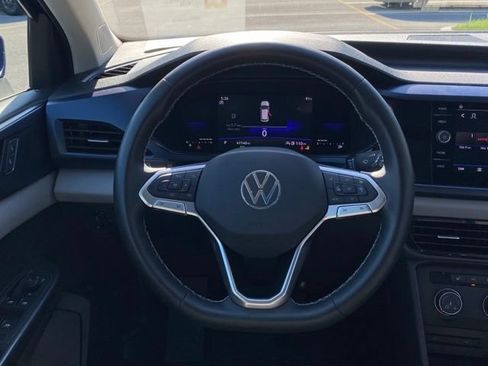 Used 2022 Volkswagen Taos SE FWD image 28