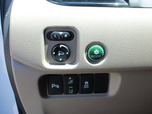 Used 2019 Honda Pilot Touring image 17