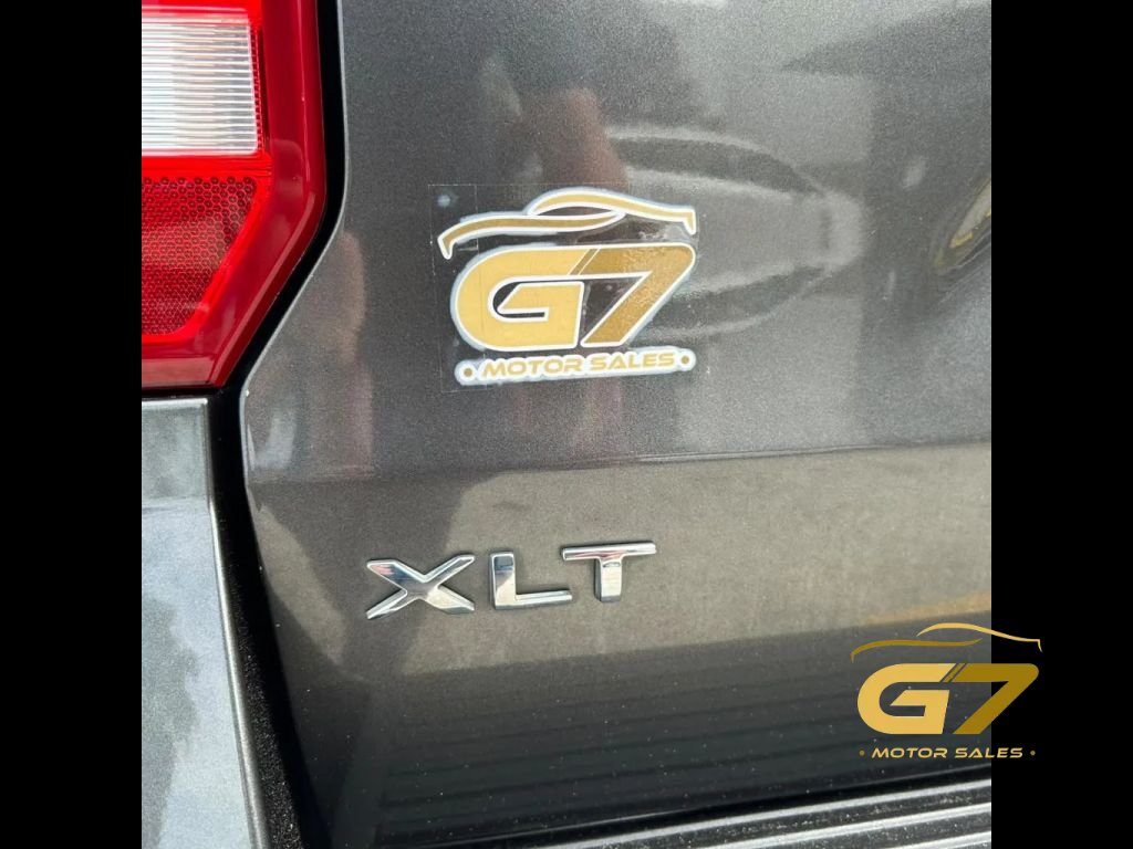 Used 2018 Ford Expedition XLT w/ Equipment Group 202A RWD image 11
