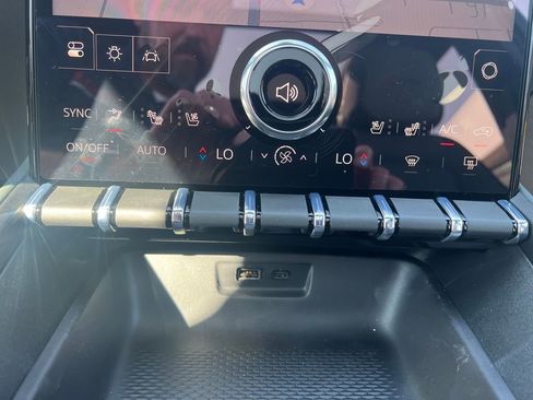 New 2026 GMC Terrain AT4 w/ Convenience Package III image 32