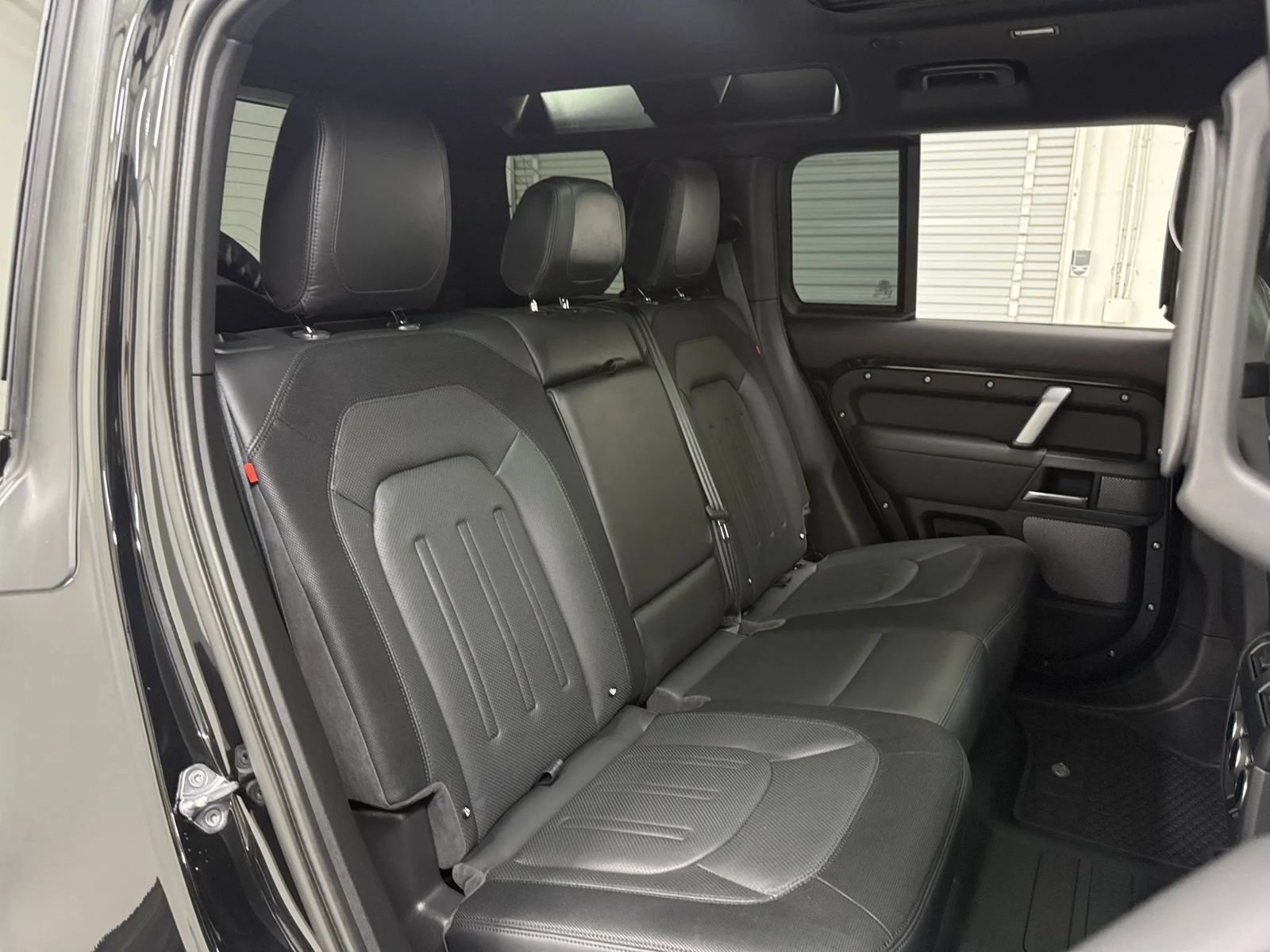 Used 2021 Land Rover Defender 110 X-Dynamic HSE AWD/4WD image 14