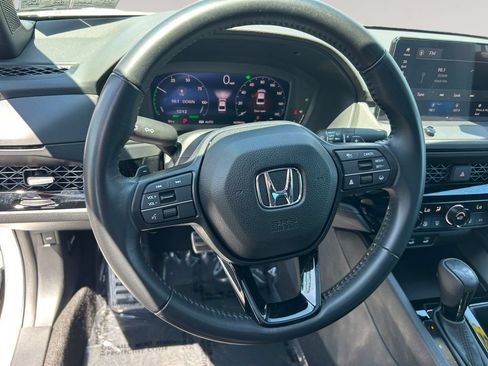Used 2023 Honda Accord Sport image 12
