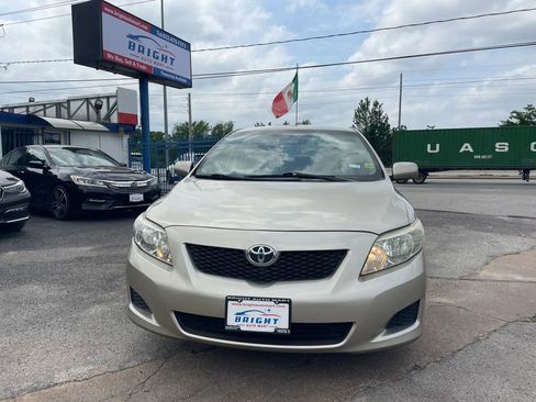 Used 2009 Toyota Corolla FWD image 1