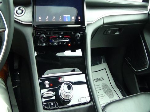 Used 2023 Jeep Grand Cherokee 4WD 4xe image 27