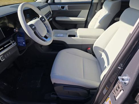 New 2026 Hyundai Santa Fe SE image 16