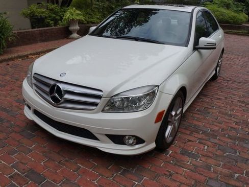 Used 2010 Mercedes-Benz C 300 Sedan image 6