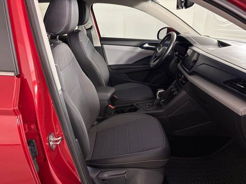 Used 2024 Volkswagen Taos SE w/ Panoramic Sunroof Package image 43