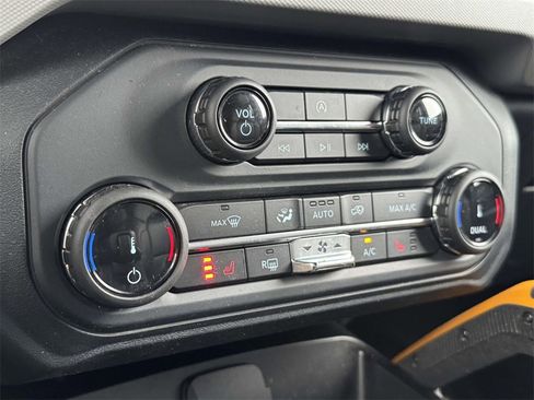 Used 2022 Ford Bronco Badlands w/ Sasquatch Package image 18