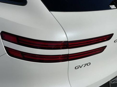 Used 2026 Genesis GV70 3.5T Sport Advanced AWD/4WD image 13