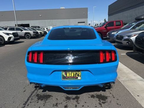 Used 2017 Ford Mustang Coupe RWD image 8