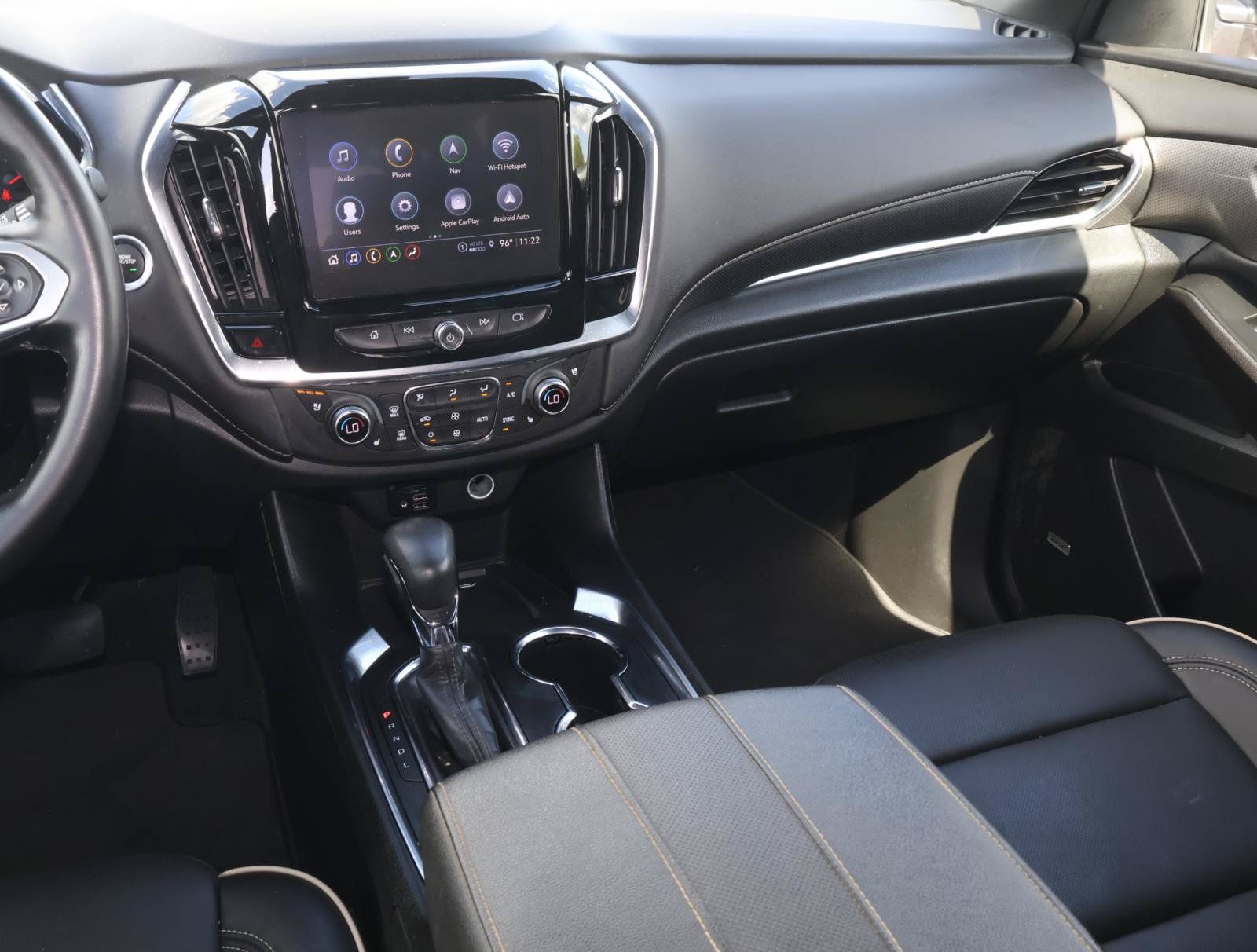 Used 2023 Chevrolet Traverse Premier FWD image 13