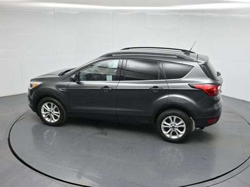 Used 2019 Ford Escape SEL image 38