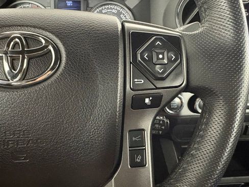 Used 2021 Toyota Tacoma TRD Off-Road AWD/4WD image 21