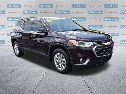 Used 2021 Chevrolet Traverse LT FWD image 3