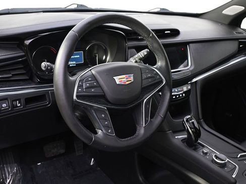 Used 2021 Cadillac XT5 Premium Luxury AWD/4WD image 11