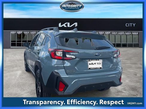 Used 2024 Subaru Crosstrek 2.0i Premium AWD/4WD image 5