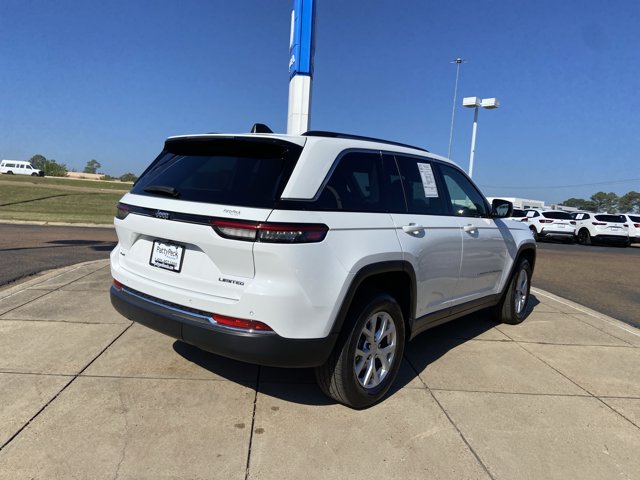 Used 2023 Jeep Grand Cherokee Limited AWD/4WD image 14