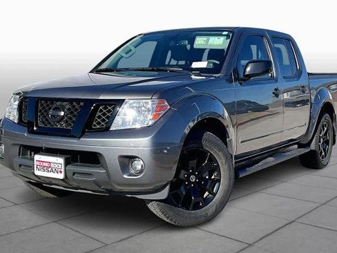 Certified 2021 Nissan Frontier SV w/ Midnight Edition Floor Mats image 1