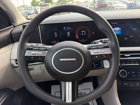 Used 2025 Hyundai Tucson Blue AWD/4WD image 17