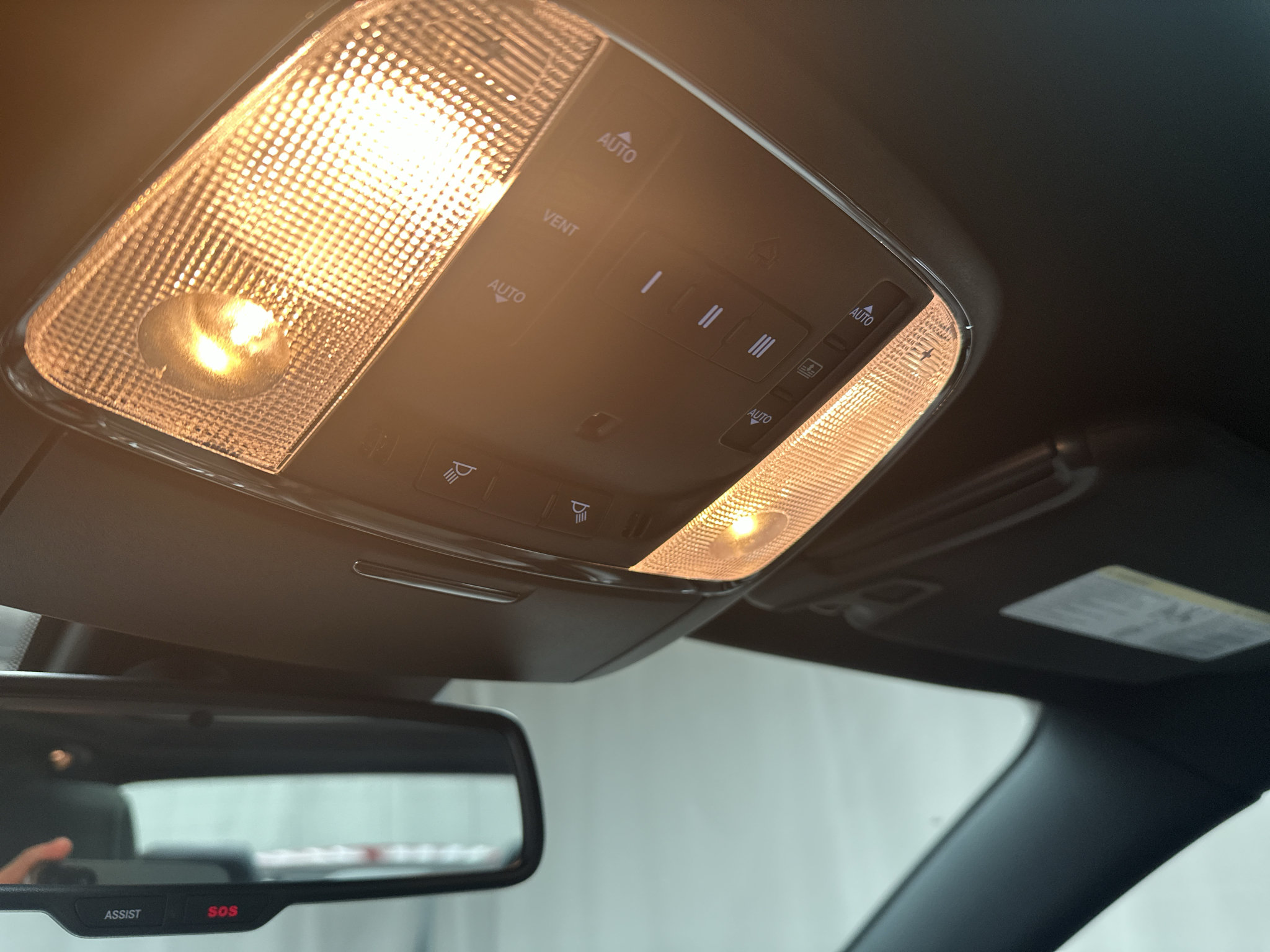 Used 2023 Chrysler 300 C RWD image 11