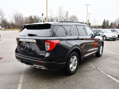 Used 2023 Ford Explorer XLT w/ Equipment Group 202A image 6