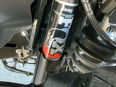 Used 2021 Jeep Gladiator Mojave w/ Trailer Tow Package image 9