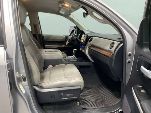 Used 2020 Toyota Tundra Limited w/ Limited Premium Package AWD/4WD image 19