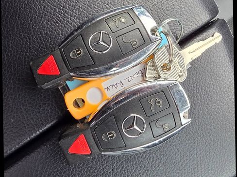 Used 2016 Mercedes-Benz GLE 300d GLE 300d 4MATIC Sport Utility image 41