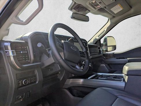 Used 2025 Ford F250 Lariat w/ Tremor Off-Road Package image 9