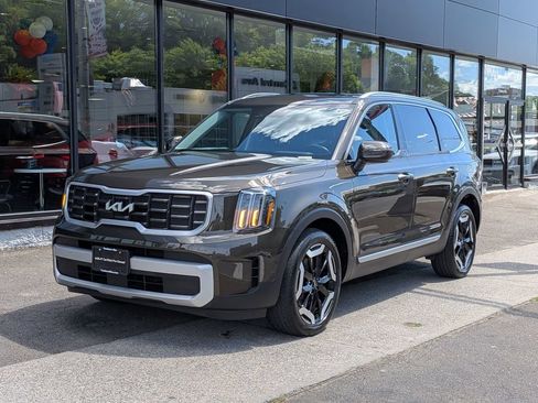 Used 2024 Kia Telluride S w/ S Sunroof Package AWD/4WD image 2