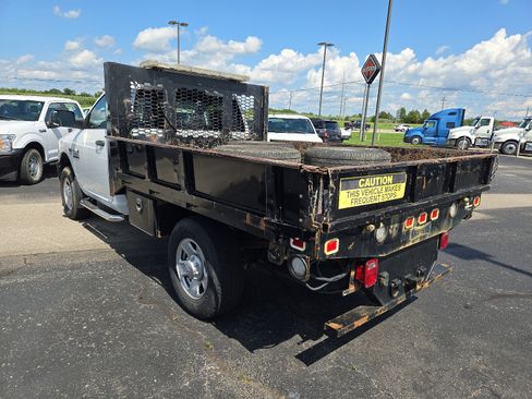Used 2018 RAM 3500 Tradesman image 3