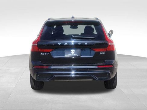 Certified 2025 Volvo XC60 B5 Plus AWD/4WD image 8