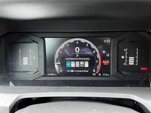 Used 2024 Toyota Tacoma SR5 AWD/4WD image 27