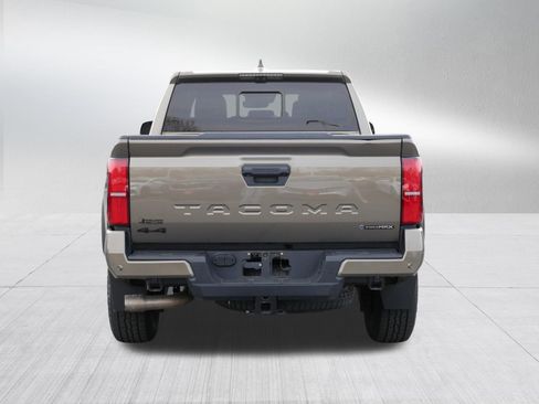 Used 2024 Toyota Tacoma TRD Off-Road w/ TRD Off Road Premium Package image 6