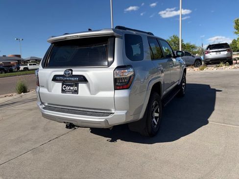 Used 2024 Toyota 4Runner TRD Off-Road Premium AWD/4WD image 8