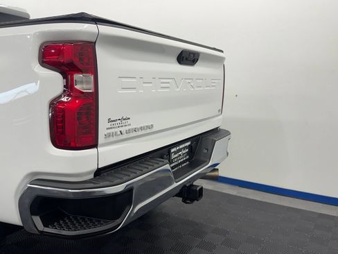 Used 2022 Chevrolet Silverado 2500 LT w/ Convenience Package AWD/4WD image 7