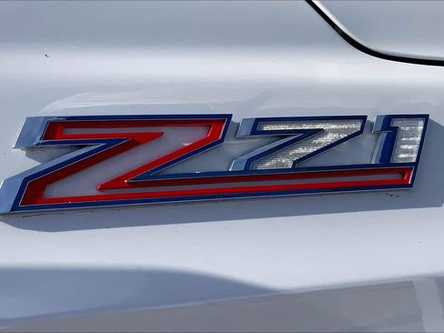 Used 2024 Chevrolet Tahoe Z71 w/ Luxury Package image 9