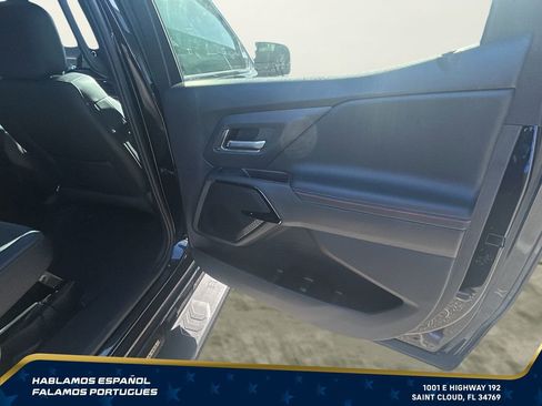 Certified 2025 Chevrolet Silverado EV RST AWD/4WD image 29