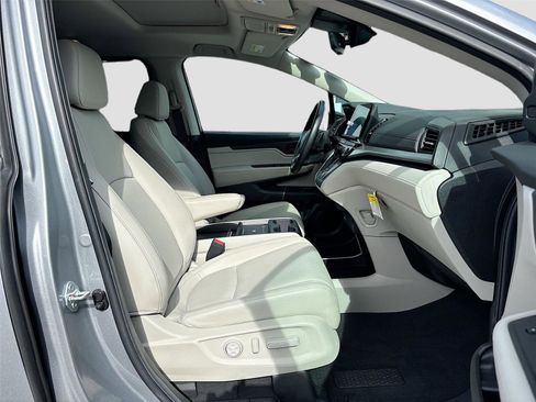 Certified 2025 Honda Odyssey EX-L image 33