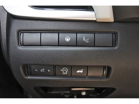 Used 2025 Nissan Rogue SL w/ SL Premium Package FWD image 22